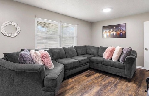 Chattanooga House | The whole group will enjoy easy access to everything from this centrally located place