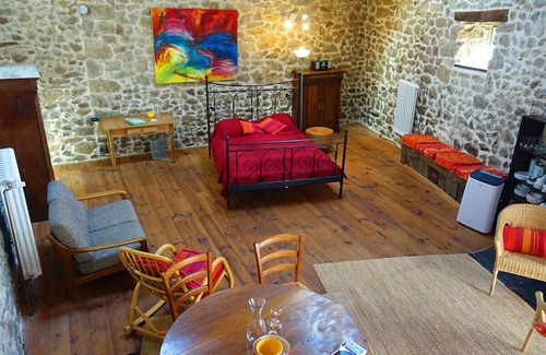Laboule Apartment | The wild mountains of the Ardèche, gîte in the old barn
