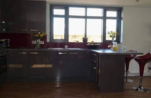 Langdon Cottage | THE WILLOWS, family friendly, country holiday cottage in Adisham