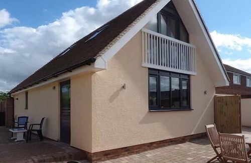 Langdon Cottage | THE WILLOWS, family friendly, country holiday cottage in Adisham