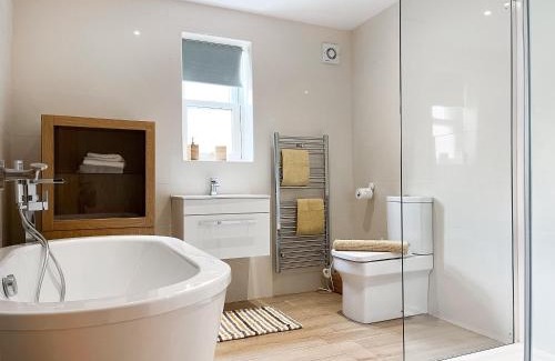 Sutton-in-Ashfield House | The Willows