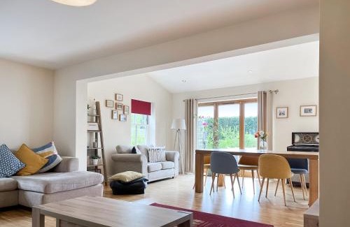 Sutton-in-Ashfield House | The Willows