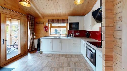 Welsh Frankton Cabin | The Windsor Lodge