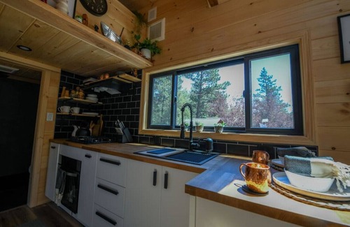 Drake Cabin | The Woolly Bugger Inn