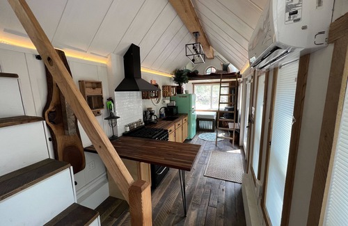Drake Cabin | The Woolly Bugger Inn