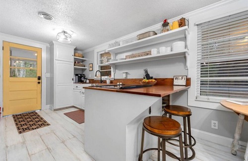Bethera House | The Wrenn’s Nest - Quaint National Forest Getaway