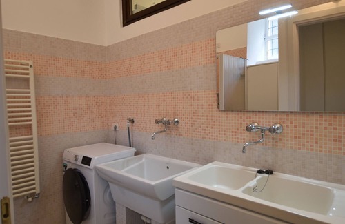 Colle Brianza Apartment | The Yellow House - Holly large apartment, rustic connected to the garden