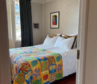 Sogndal House | The Yellow Lodge Den Gule Villaen