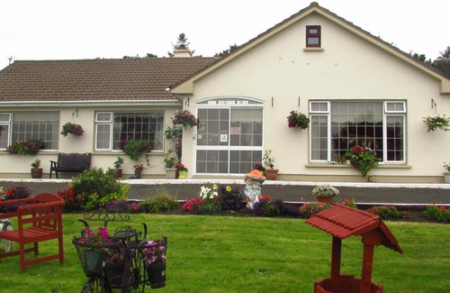 Ballycastle Bed & Breakfast | The Yellow Rose B&B
