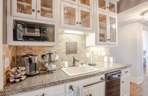 Maple Ridge Apartment | The Yorkshire Flat - Tranquil Comfort