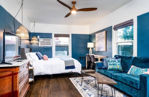 Lodi House | The Zin Retreat | 4-Min Walk to Downtown Wine, Beer, Shops, and MORE!