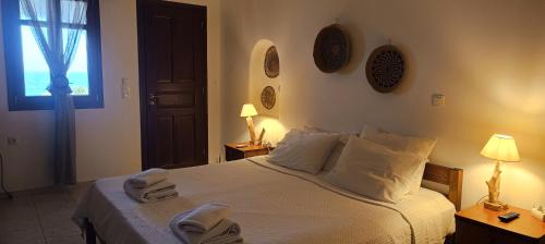 Logaras Apartment | Thea Studio Paros