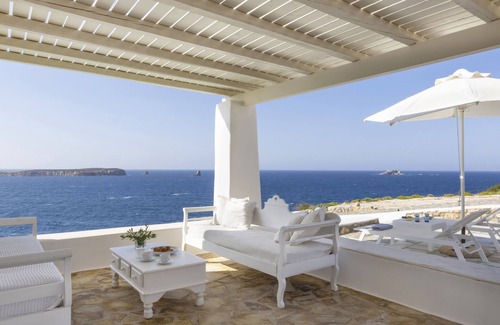 Paros Villa | Thea Villas 1, Breathtaking Panoramic View To the Sea & Sunset, private pool