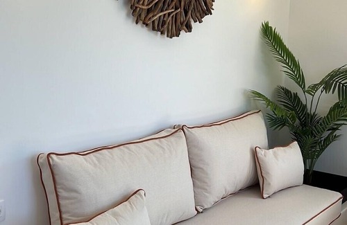 Pyrgos Bed & Breakfast | THEALOS SANTORINI close to square