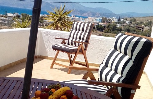 Neo Kalamaki Villa | Theathina villa in Kalamaki