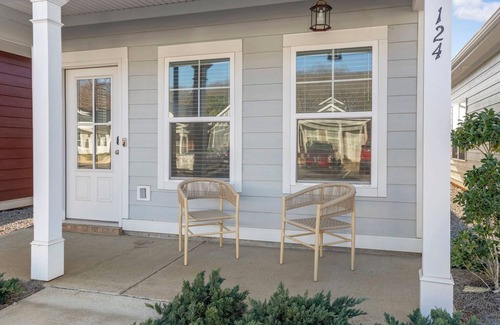 Huntsville Apartment | TheCottages 1BD 7 - One Bedroom Apartment, Sleeps 2