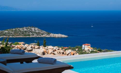 Skinaria Villa | Thelxi's Suite I - Brand New Seaview Suite!