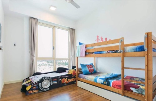 Medini House | ❤️Theme Park Suite w Legoland View & rooftop pool