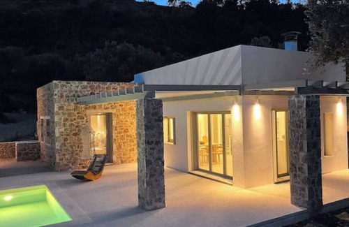 Skiros House | Themis Homes Karpo, 1 of 3 cottages each with plunge pool on a private propertyn