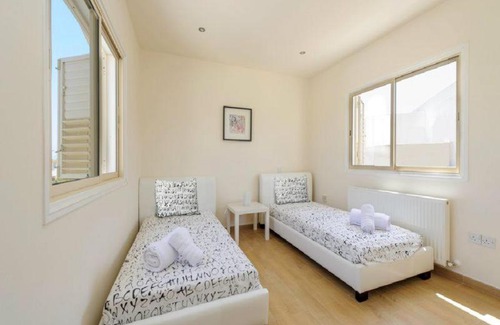 Protaras Villa | Theodora