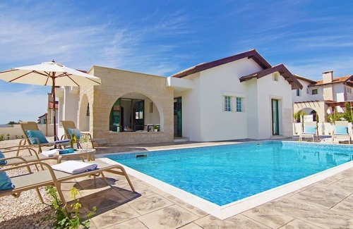 Ayia Thekla Cottage | THEODORA