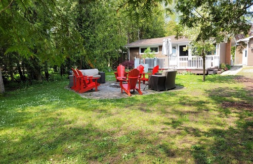 Point Clark Cottage | There's no place like the cottage! Beautiful cozy cottage, minutes from beach