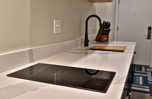 Killington Condo | There Will Be Snow w/Kitchenette, WiFi, TV, Fireplace. Close to Resort on the Shuttle Route