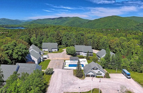 Killington Condo | There Will Be Snow w/Kitchenette, WiFi, TV, Fireplace. Close to Resort on the Shuttle Route