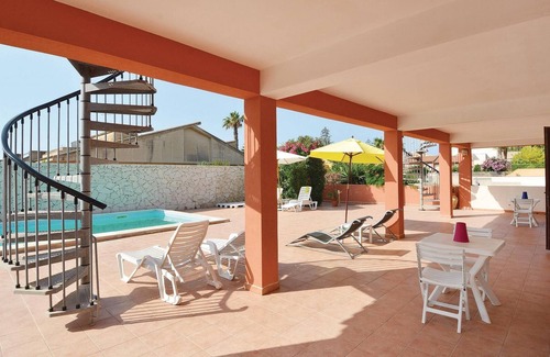 Caucana-finaiti-casuzze-finaiti Nord Apartment | These 6 recently built, simply furnished apartments are located about 300m from the sea.