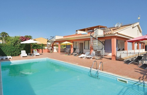 Caucana-finaiti-casuzze-finaiti Nord Apartment | These 6 recently built, simply furnished apartments are located about 300m from the sea.