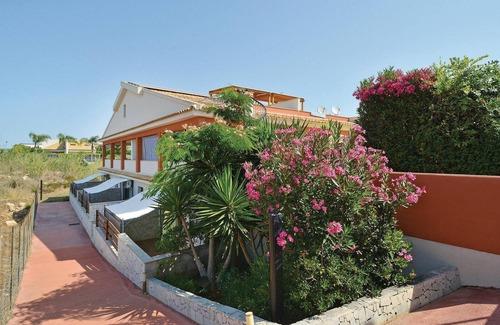 Caucana-finaiti-casuzze-finaiti Nord Apartment | These 6 recently built, simply furnished apartments are located about 300m from the sea.