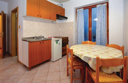 Izola Apartment | These comfortable and functional apartments are located on the 1st floor of a private house.