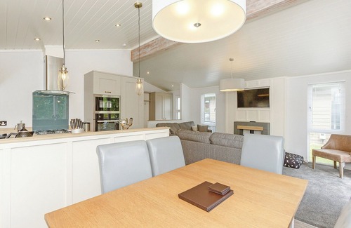 Aysgarth Ski Chalet | These stunning lodges are ultra spacious luxurious lodges designed with couples in mind.