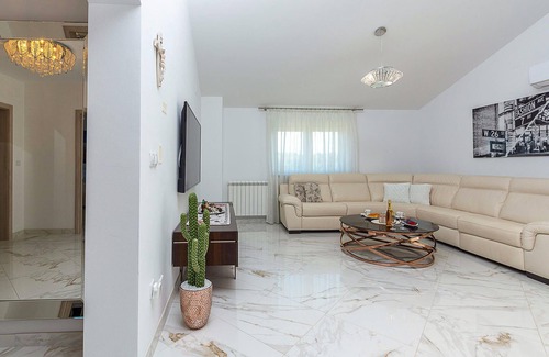 Kastel Apartment | These two spacious apartments are modern and comfortably furnished.