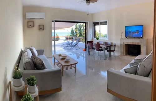 Loutraki-Agioi Theodoroi Apartment | Theta Solutions Coastal Apartment