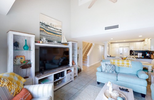 Pine Knoll Shores Condo | Third-Floor Condo in Direct Oceanfront Building w/Shared Pool, WiFi, & Balcony