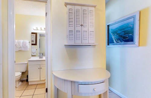 Fort Morgan Condo | Third floor ocean view condo with shared pool, hot tub, and beach access