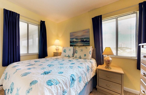 Fort Morgan Condo | Third floor ocean view condo with shared pool, hot tub, and beach access