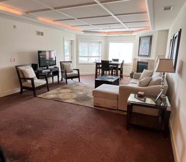 Traverse City House | Third Floor Suite with lots of amenties