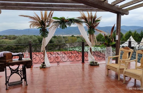 Alcala de Xivert Cottage | This 24-person country house offers a wide range of activities and services.