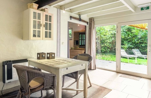 Veldegem House | This accommodation is full of atmosphere and on a beautiful estate.