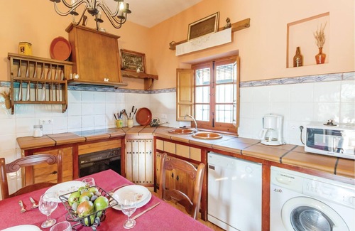 Antequera House | This Andalusian vacation home in the countryside near Antequera, close to the Costa del Sol, is loca