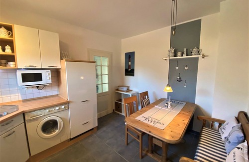 Hornum Apartment | This apartment on the mezzanine floor offers plenty of space for 3 people.