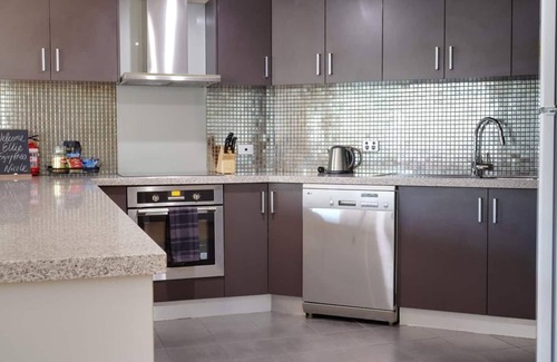 Fremantle Apartment | This apartment is a 0 bedroom(s), 1.5 bathrooms, located in Fremantle, WA.
