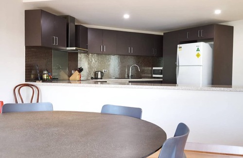 Fremantle Apartment | This apartment is a 0 bedroom(s), 1.5 bathrooms, located in Fremantle, WA.
