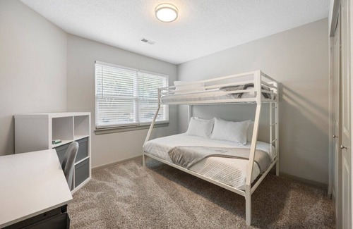 Chapel Hill Apartment | This apartment is a 2 bedroom(s), 2 bathrooms, located in Carrboro, NC.