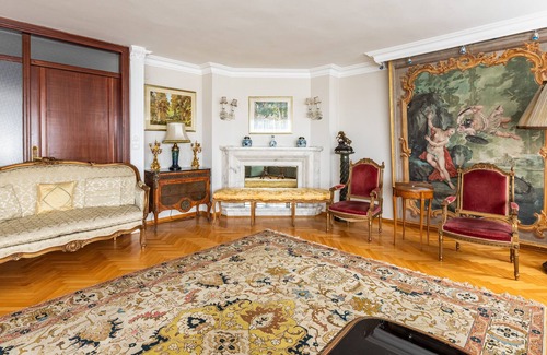 Moda Apartment | This apartment is a 3 bedroom(s), 2.5 bathrooms, located in Kadıköy, İstanbul.