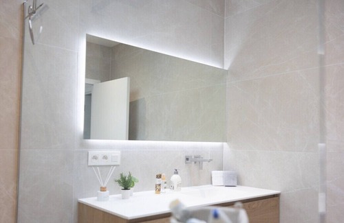 Belsele Apartment | This apartment is a 1 bedroom(s), 1 bathrooms, located in Sint-Niklaas, Vlaams Gewest.
