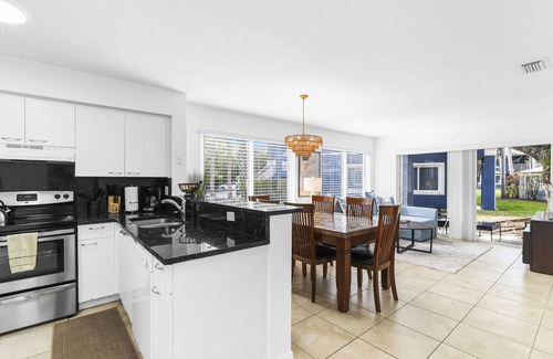 Mission Bay Apartment | This apartment is a 3 bedroom(s), 2 bathrooms, located in Boca Raton, FL.