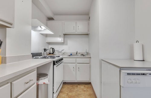 Downtown Harrisburg Apartment | This apartment is a 1 bedroom(s), 1 bathrooms, located in Harrisburg, PA.